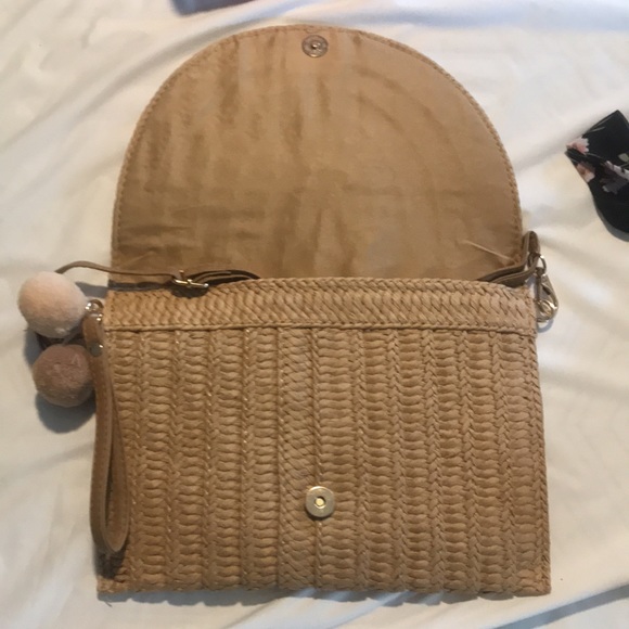 Wifey bag! Perfect for a honeymoon or Bach! - Picture 4 of 6